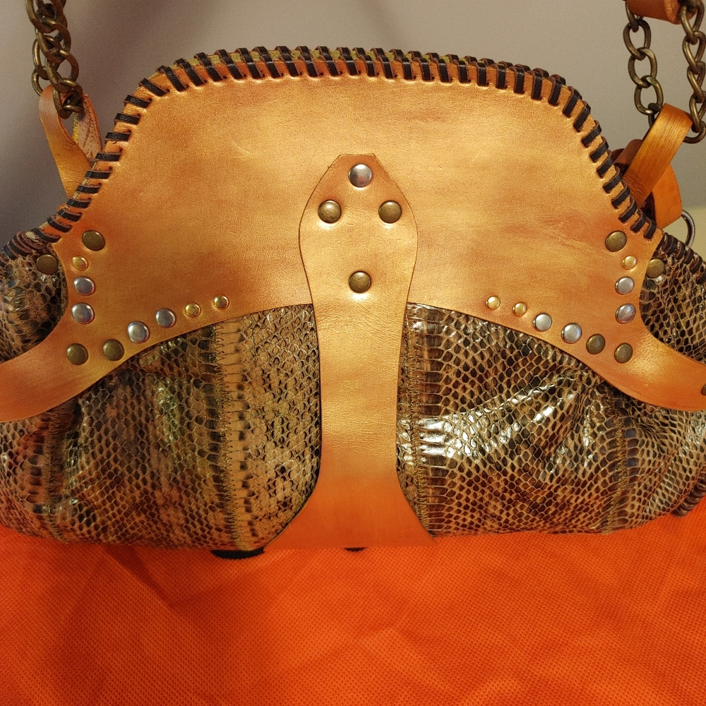 Vintage Sharif 1828 handpainted shoulder bag. - Picture 3 of 7